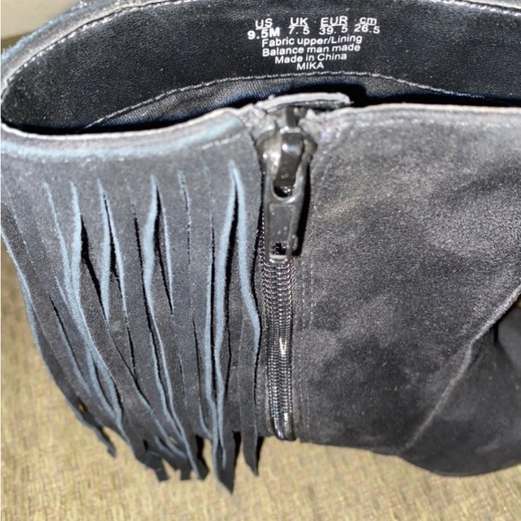 Carlos Santana , black point toe angle boot! With fringe, super cute. - Picture 6 of 6